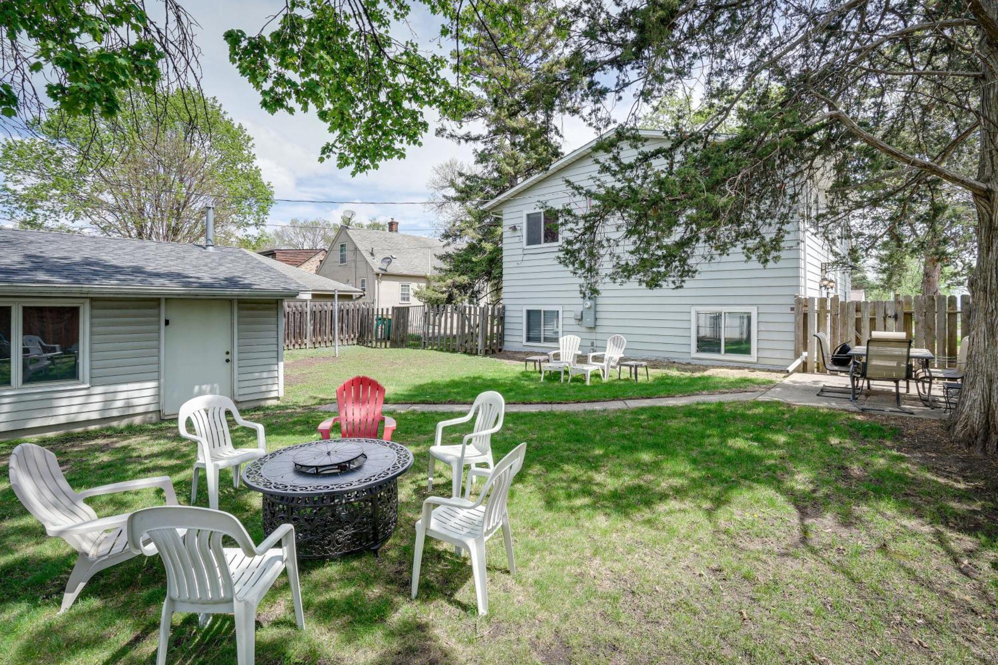 Spacious 8 Mi To Downtown