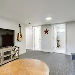 Spacious Minneapolis Home Rental 8 Mi To Downtown