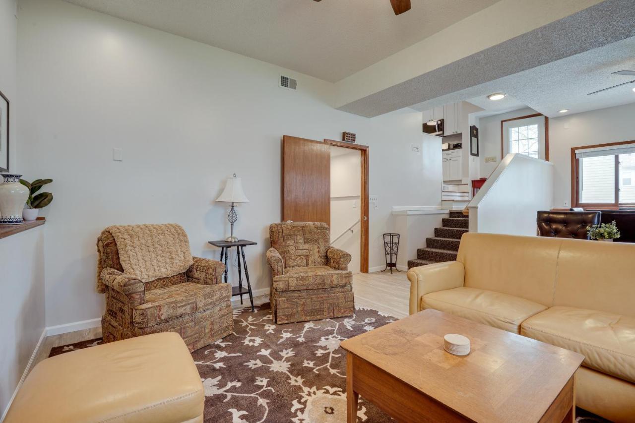 Spacious 8 Mi To Downtown